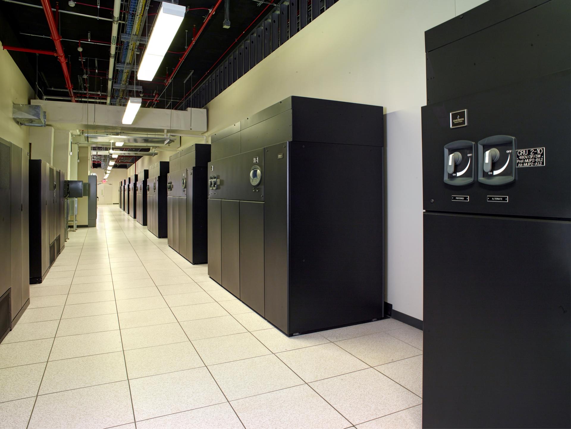 Mechanical and electric service gallery surrounds the data center white space